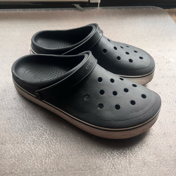 CROCS Other - Crocs vintage style